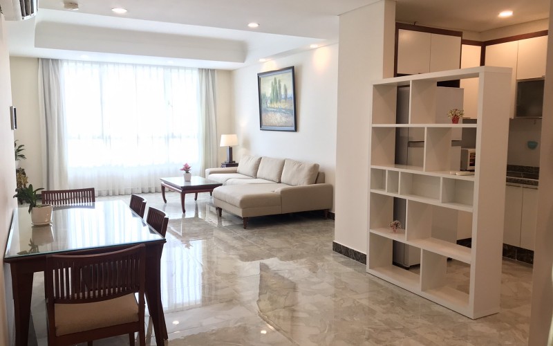 206:&nbsp;&nbsp;２ベッドルーム&nbsp;&nbsp;&nbsp;1,100＄