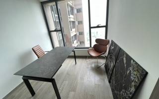 2004:&nbsp;&nbsp;２ベッドルーム&nbsp;&nbsp;&nbsp;2,100＄