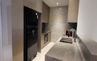 2003:&nbsp;&nbsp;２ベッドルーム&nbsp;&nbsp;&nbsp;1,960＄