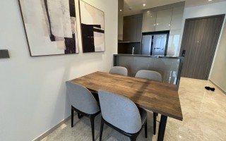 2010:&nbsp;&nbsp;２ベッドルーム&nbsp;&nbsp;&nbsp;2,000＄