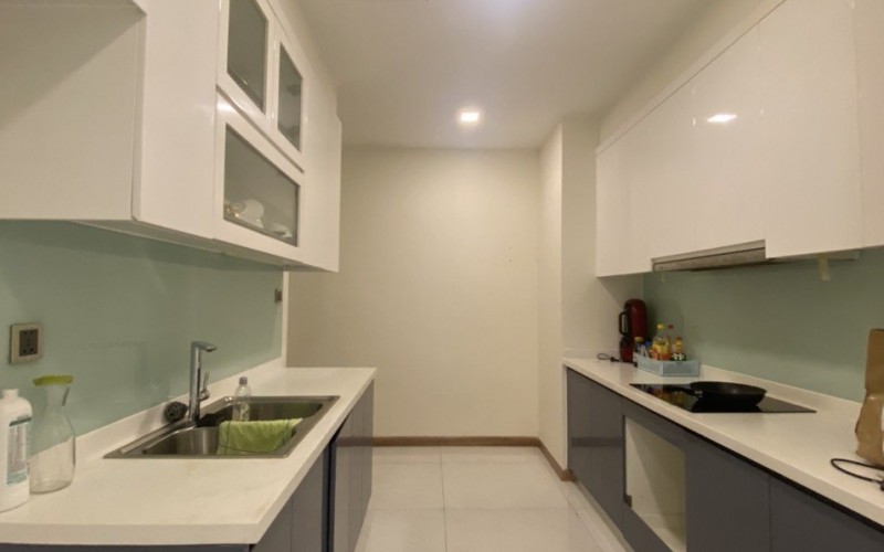 852:&nbsp;&nbsp;３ベッドルーム&nbsp;&nbsp;&nbsp;1,130＄