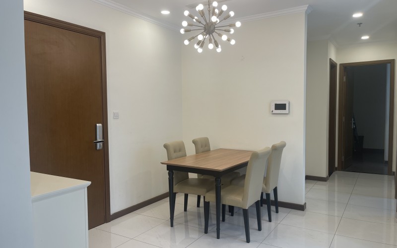 1873:&nbsp;&nbsp;２ベッドルーム&nbsp;&nbsp;&nbsp;1,600＄