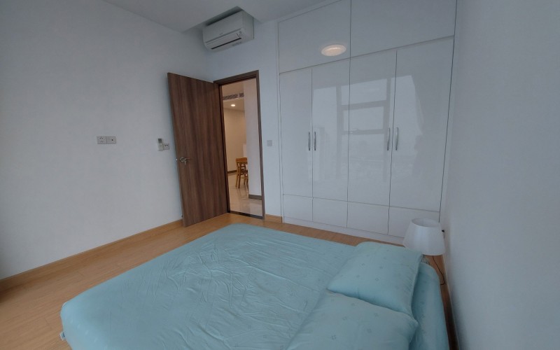 875:&nbsp;&nbsp;１ベッドルーム&nbsp;&nbsp;&nbsp;825＄