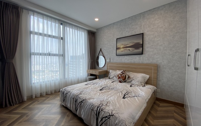 1012:&nbsp;&nbsp;３ベッドルーム&nbsp;&nbsp;&nbsp;1,800＄