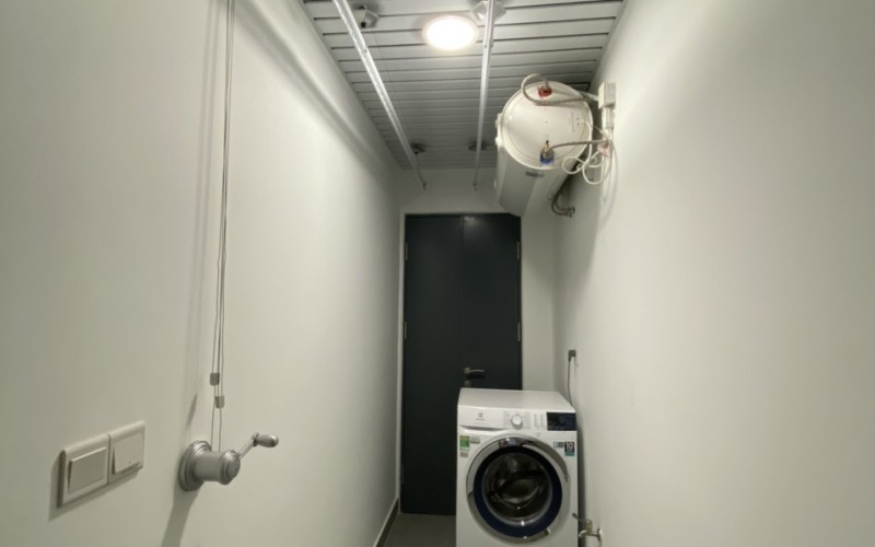 1012:&nbsp;&nbsp;３ベッドルーム&nbsp;&nbsp;&nbsp;1,800＄