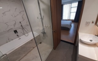 650:&nbsp;&nbsp;２ベッドルーム&nbsp;&nbsp;&nbsp;1,200＄