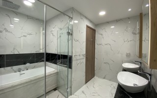 1012:&nbsp;&nbsp;３ベッドルーム&nbsp;&nbsp;&nbsp;1,800＄