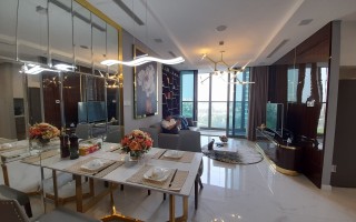 242:&nbsp;&nbsp;３ベッドルーム&nbsp;&nbsp;&nbsp;2,700＄